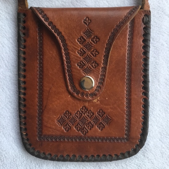 Handcrafted genuine leather shoulder bag - Picture 2 of 4